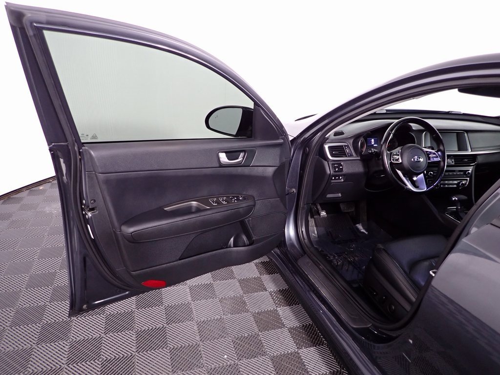 Used 2020 Kia Optima SE image 16