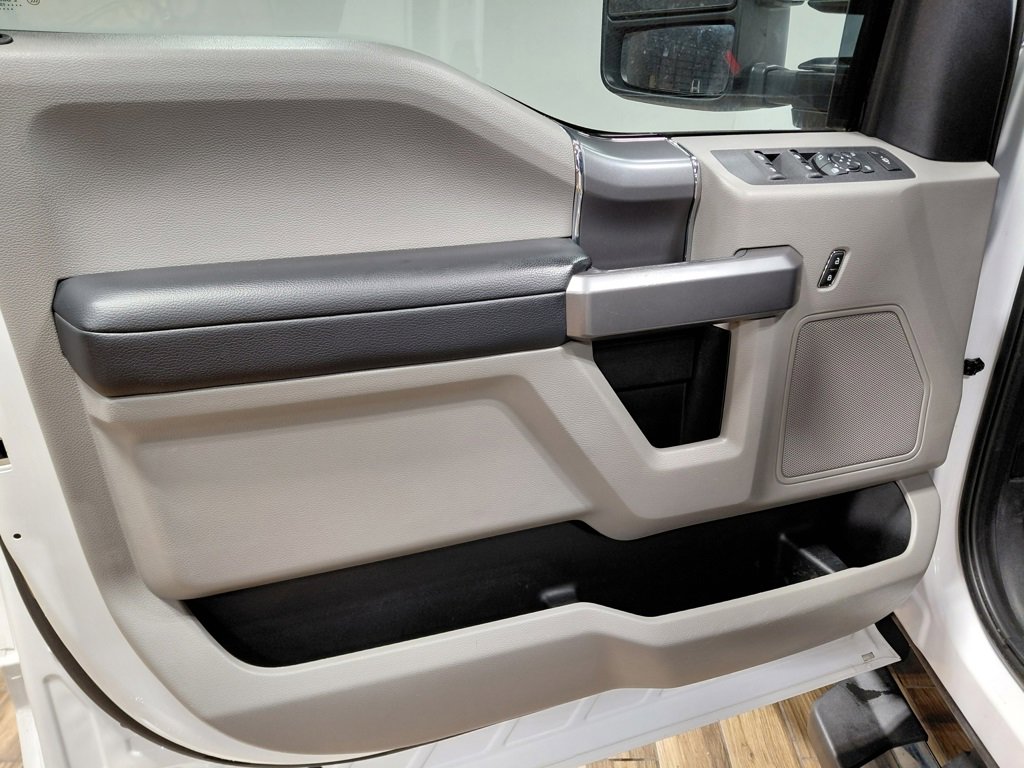 Used 2019 Ford F250 XLT w/ XLT Premium Package image 42