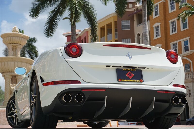 Used 2017 Ferrari California T RWD image 51