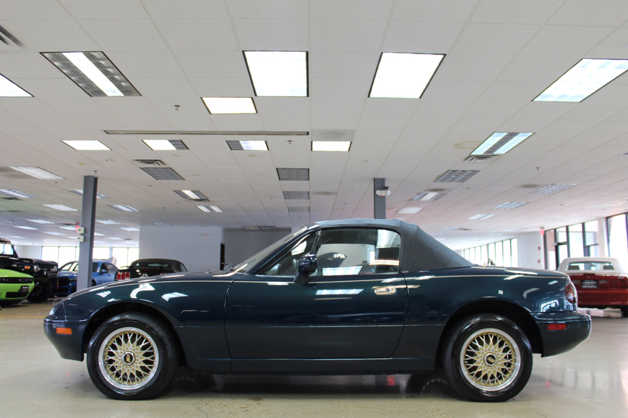 Used 1996 MAZDA MX-5 Miata image 6