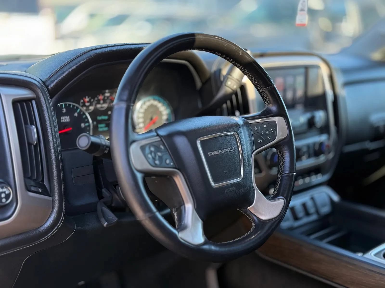 Used 2017 GMC Sierra 1500 Denali w/ Denali Ultimate Package AWD/4WD image 11