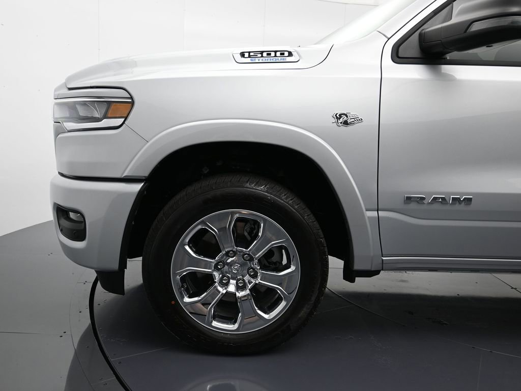 New 2026 RAM 1500 4x4 Crew Cab image 10