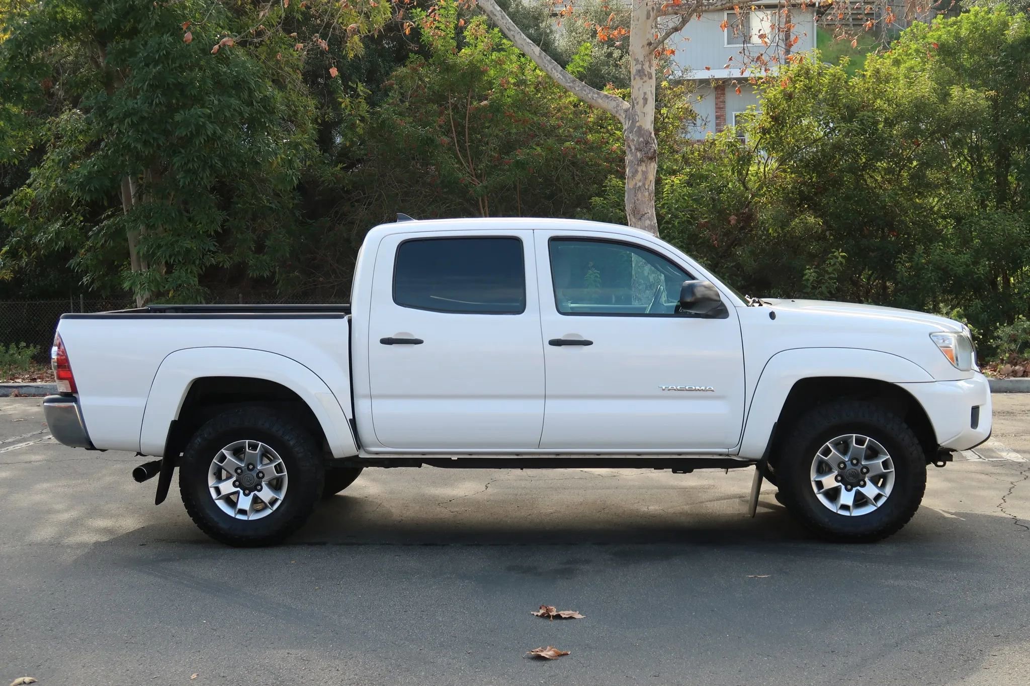 Used 2014 Toyota Tacoma PreRunner w/ SR5 Package RWD image 6