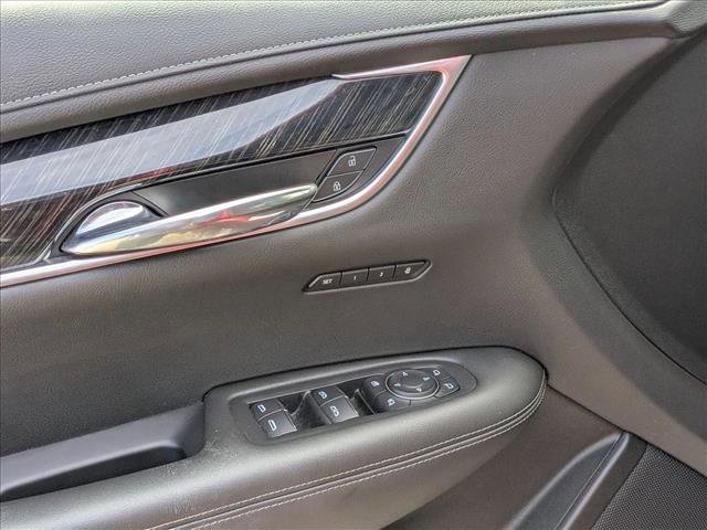 Used 2022 Cadillac XT6 Premium Luxury w/ Technology Package image 9
