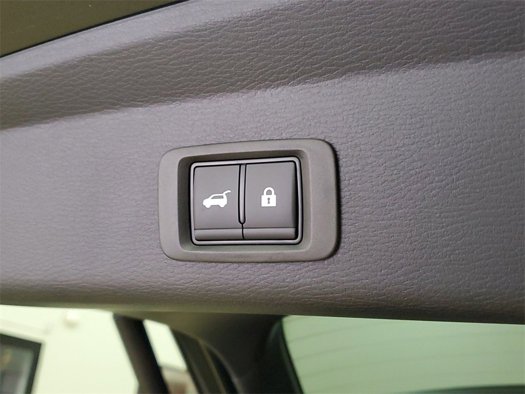 New 2025 Mitsubishi Outlander SE image 12