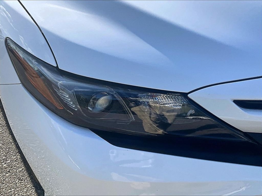 Used 2024 Toyota Camry SE AWD/4WD image 32