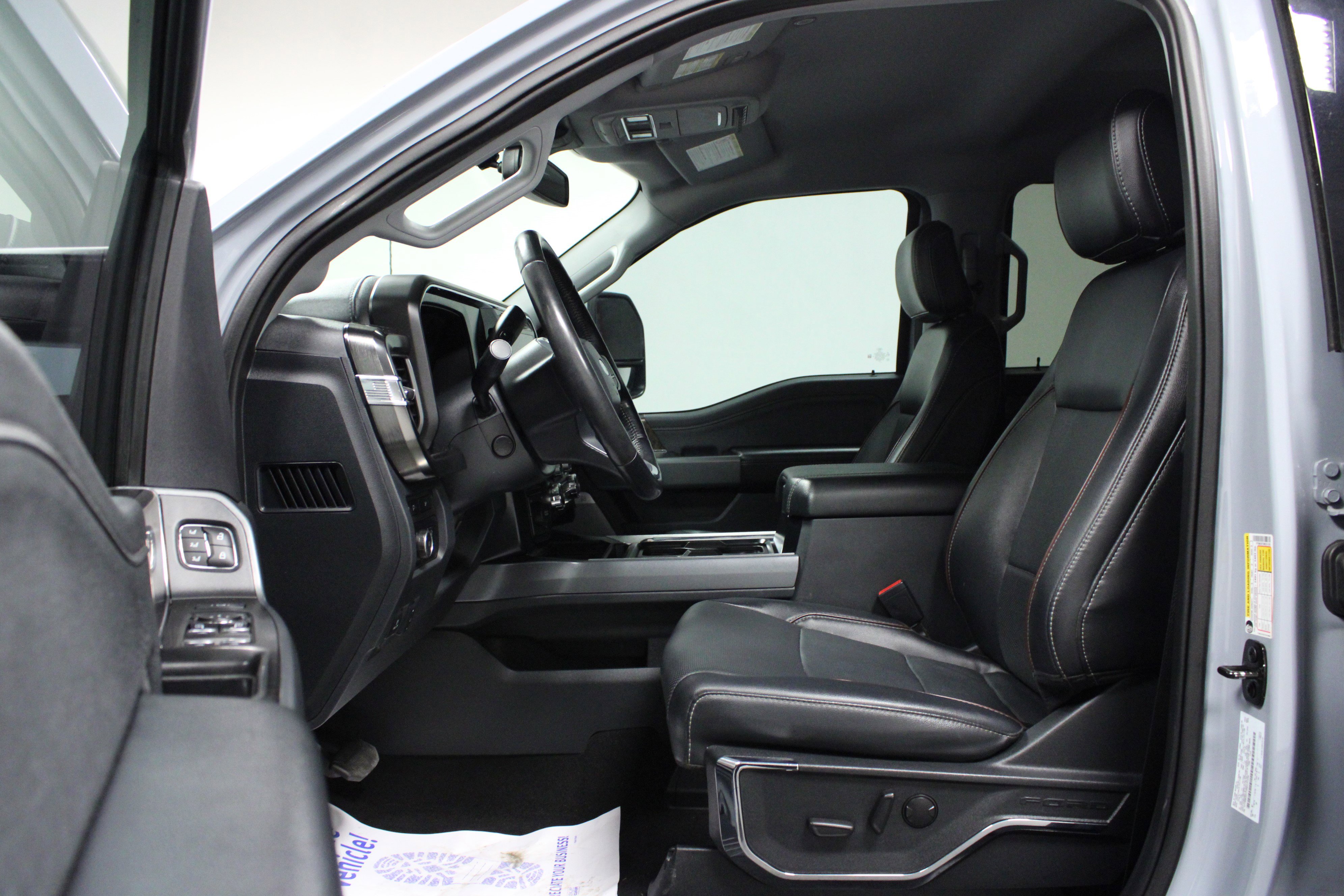 Used 2024 Ford F350 Lariat w/ Chrome Package image 12