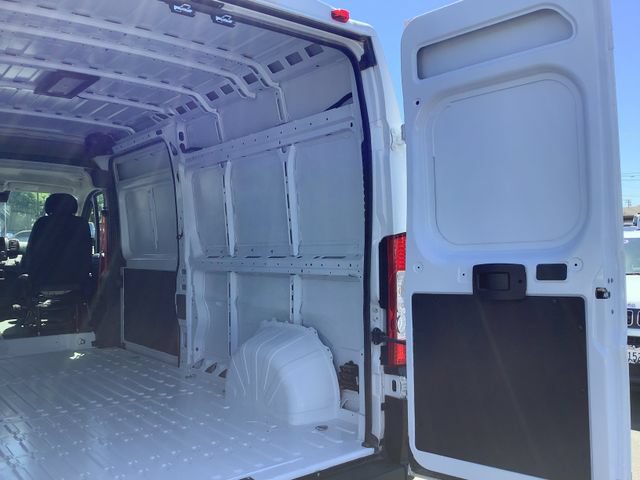 Used 2025 RAM ProMaster 2500 w/ Convenience Group FWD image 22