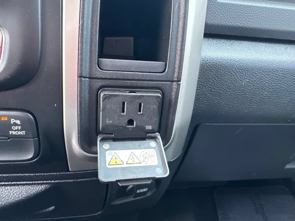 Used 2016 RAM 3500 SLT w/ Cold Weather Group AWD/4WD image 28