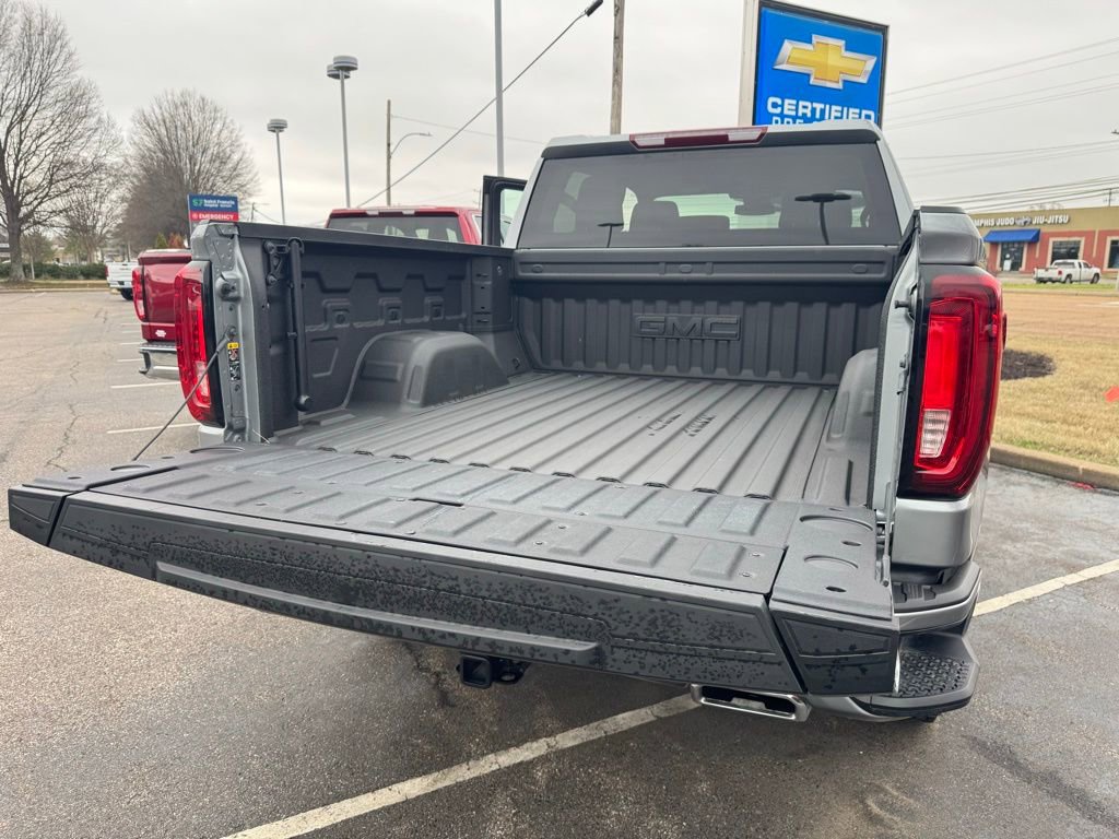 Used 2025 GMC Sierra 1500 AT4 image 39