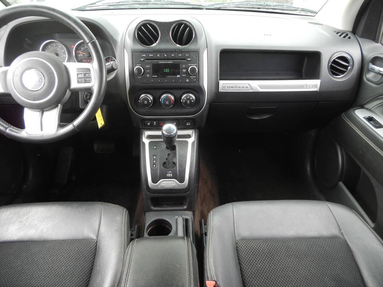 Used 2015 Jeep Compass Latitude AWD/4WD image 2