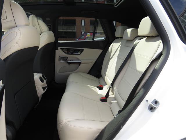 Used 2026 Mercedes-Benz GLC 300 4MATIC image 19