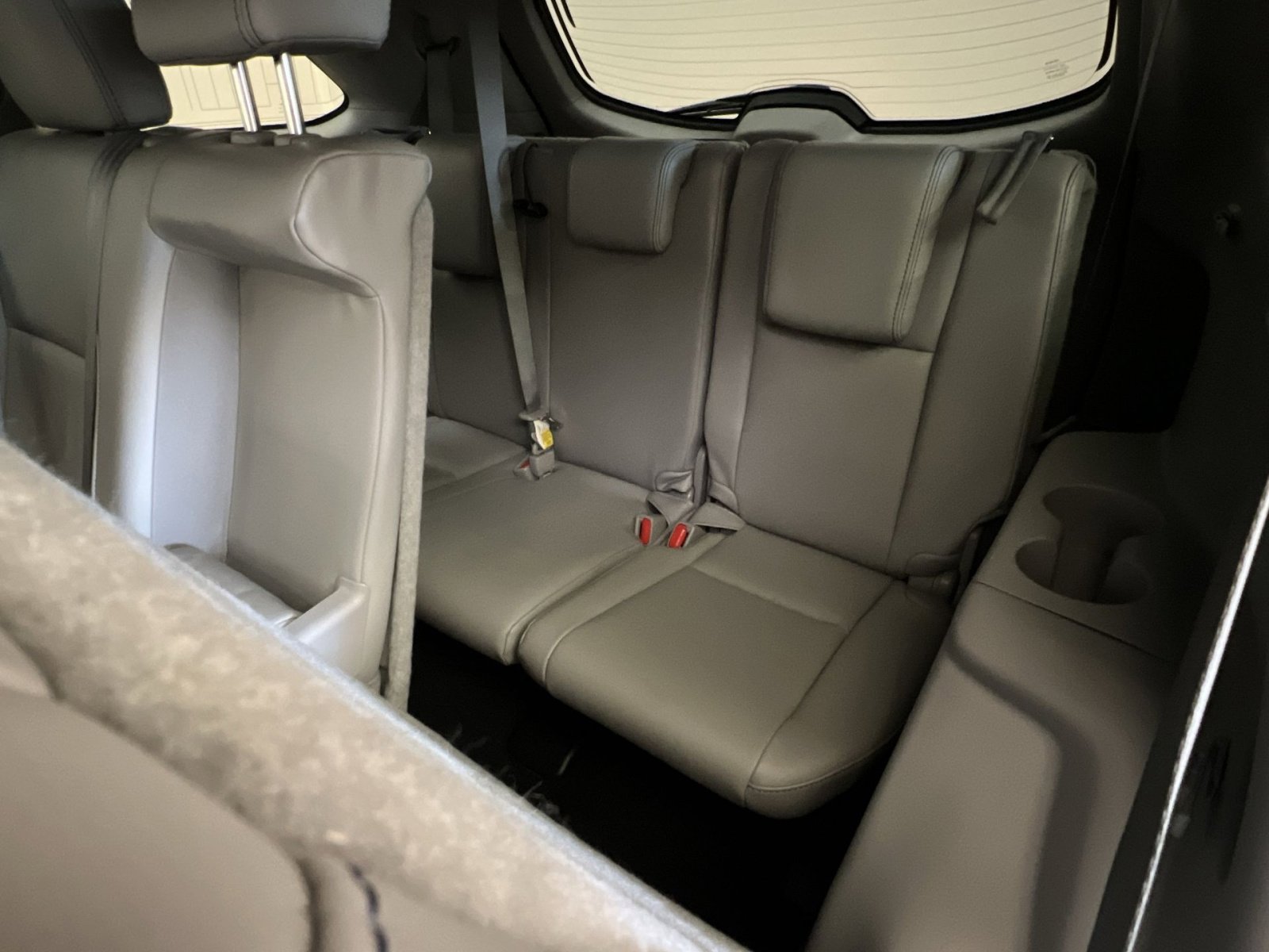 Used 2017 Toyota Highlander XLE image 24