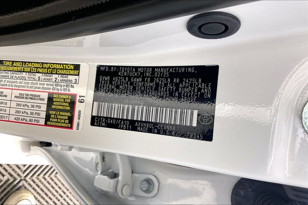 Used 2025 Toyota Camry LE FWD image 39