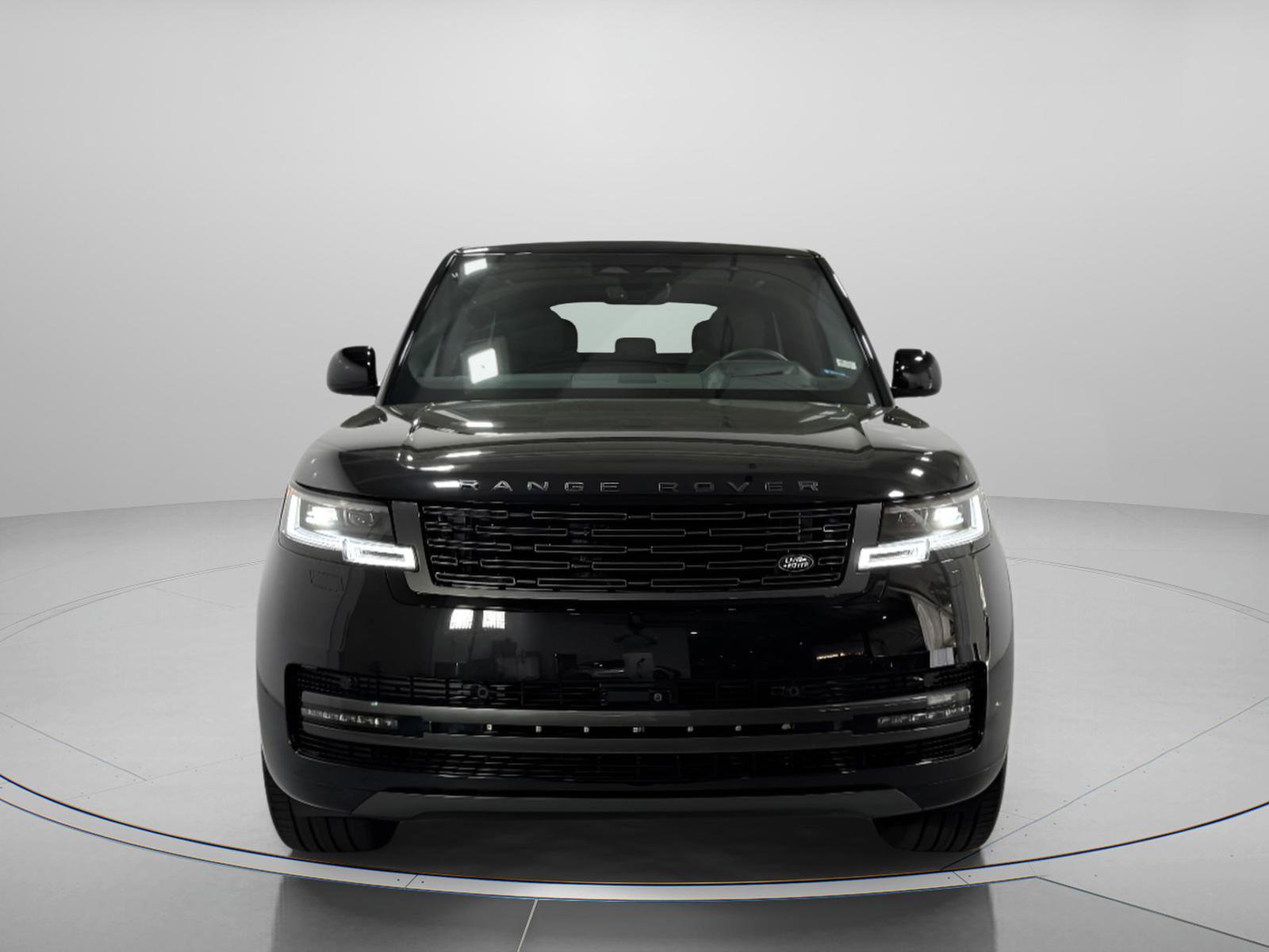 Used 2025 Land Rover Range Rover SE image 6