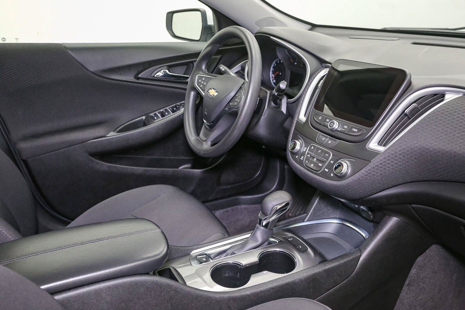 Used 2024 Chevrolet Malibu LT FWD image 19