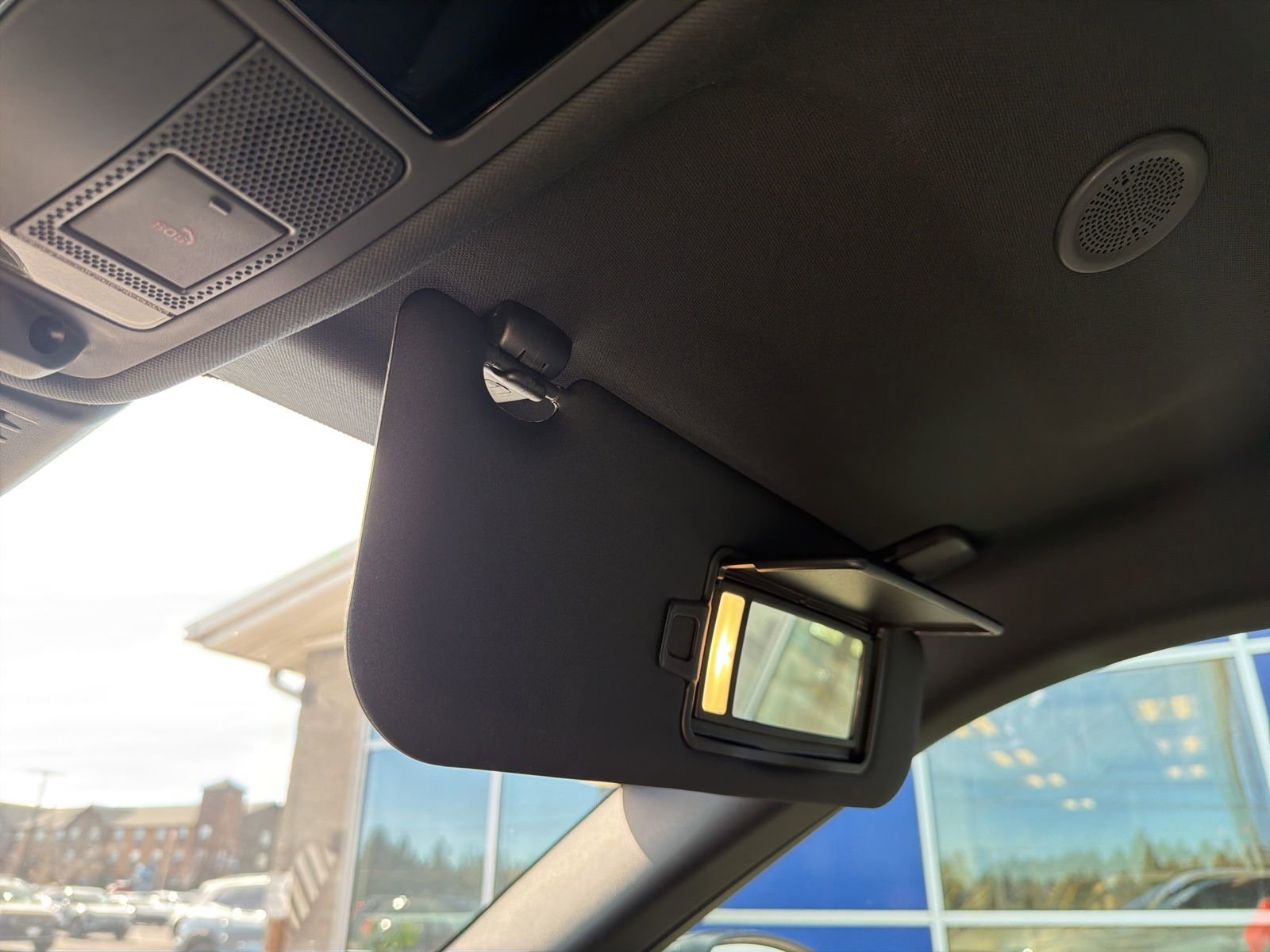 Used 2023 Land Rover Range Rover Evoque R-Dynamic SE image 66