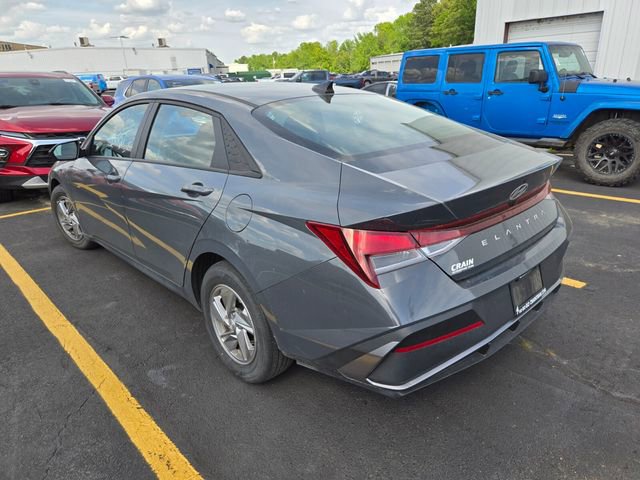 Used 2024 Hyundai Elantra SE image 7