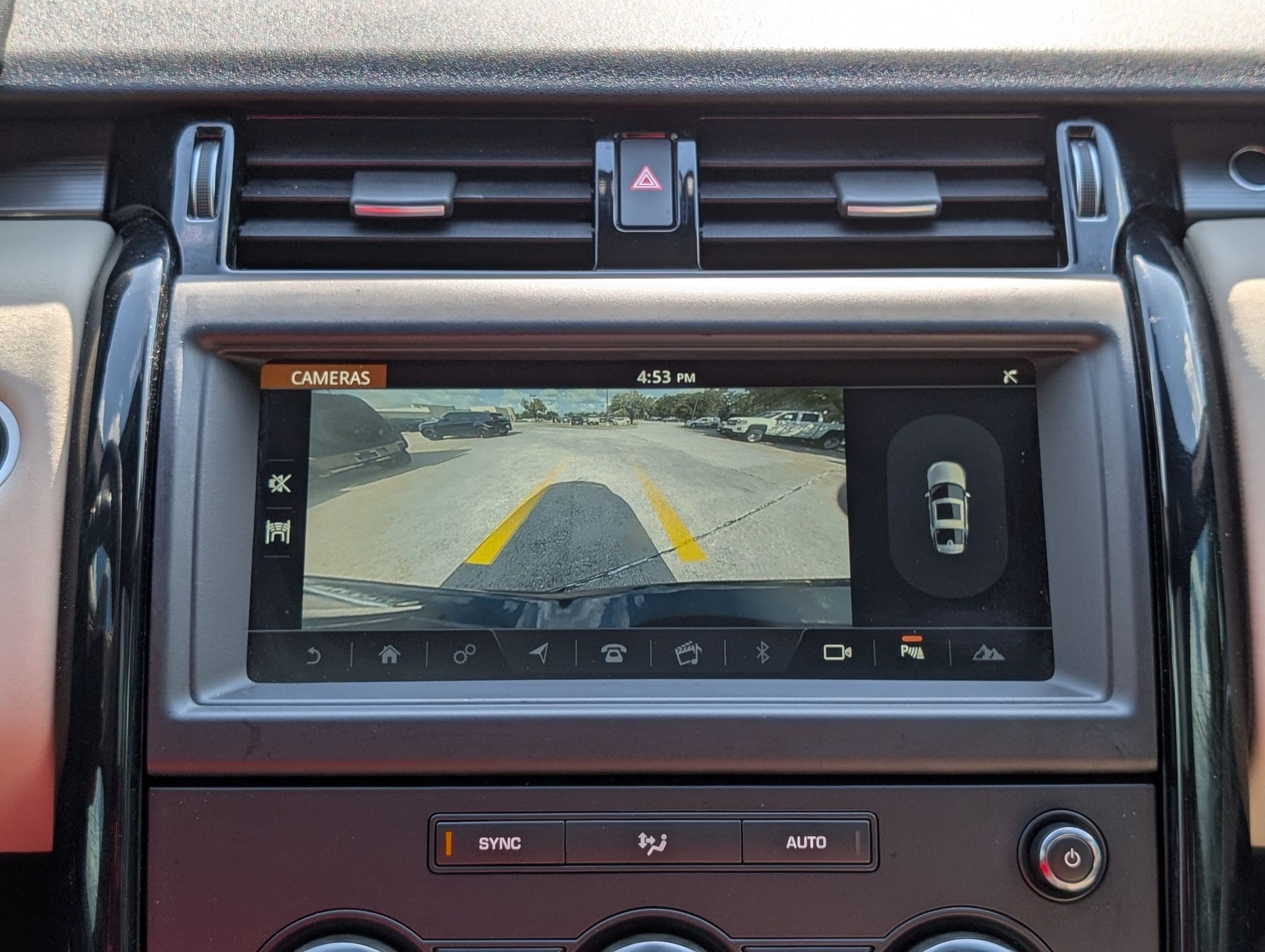 Used 2018 Land Rover Discovery SE AWD/4WD image 21