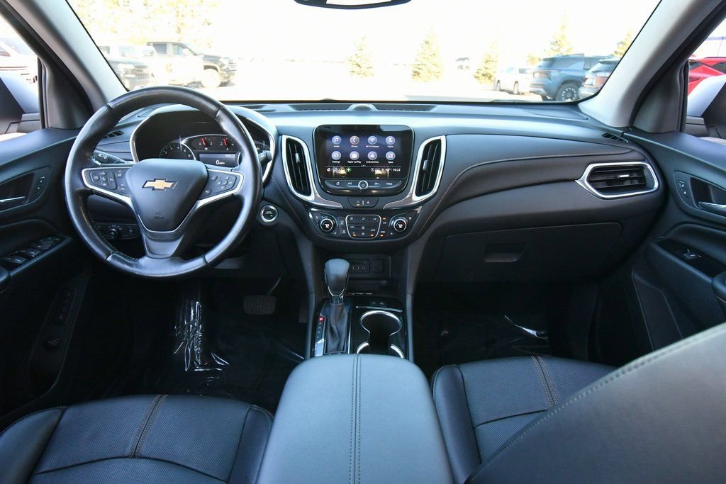 Used 2022 Chevrolet Equinox Premier FWD image 3