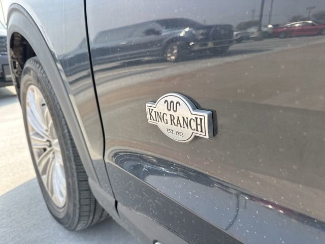 Used 2023 Ford Explorer King Ranch w/ Technology Package image 3