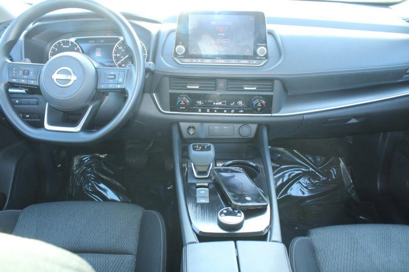 Used 2024 Nissan Rogue SV image 14