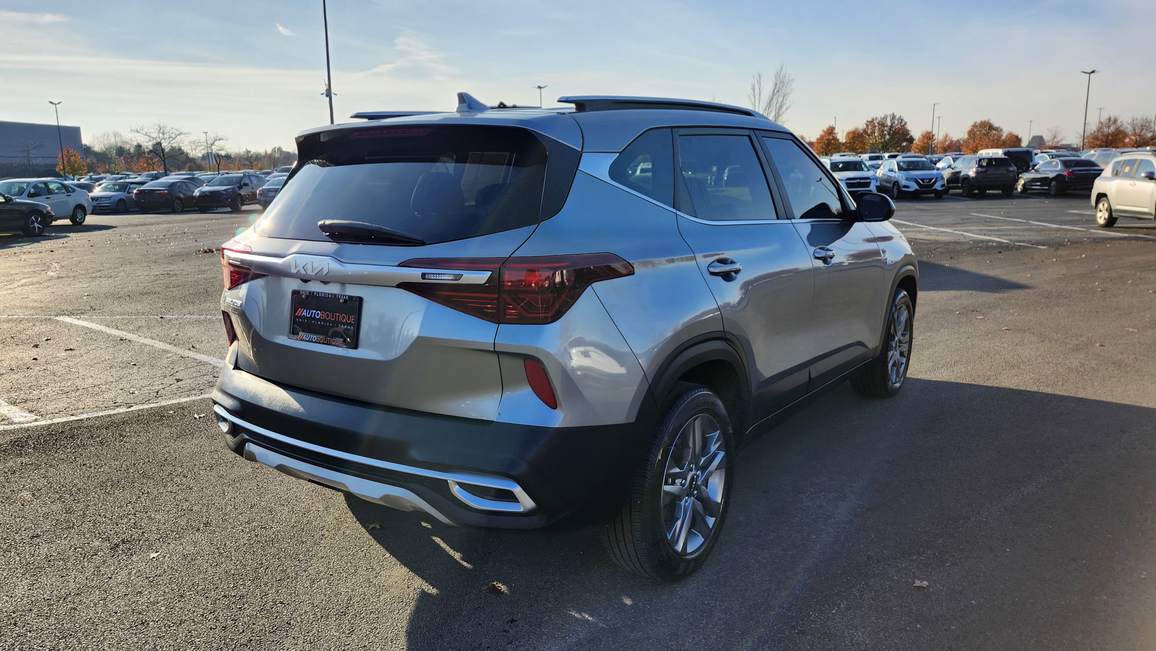 Used 2023 Kia Seltos S image 11