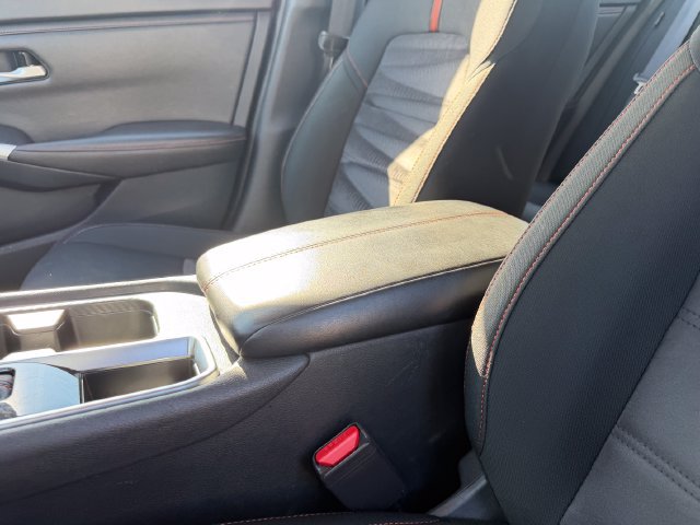 Used 2025 Nissan Sentra SR FWD image 27