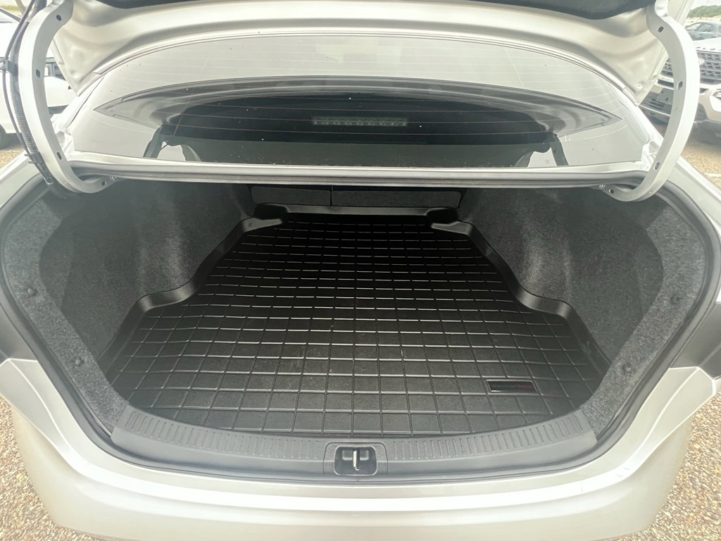 Used 2025 Toyota Corolla LE FWD image 30