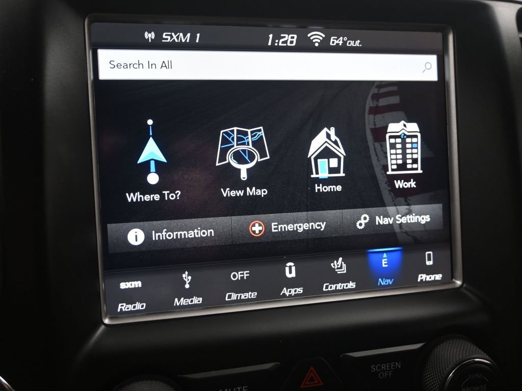 Used 2018 Jeep Grand Cherokee Altitude image 20