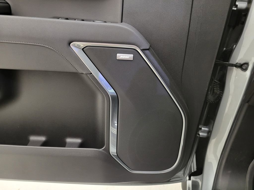 Used 2025 Chevrolet Silverado 1500 LTZ image 3