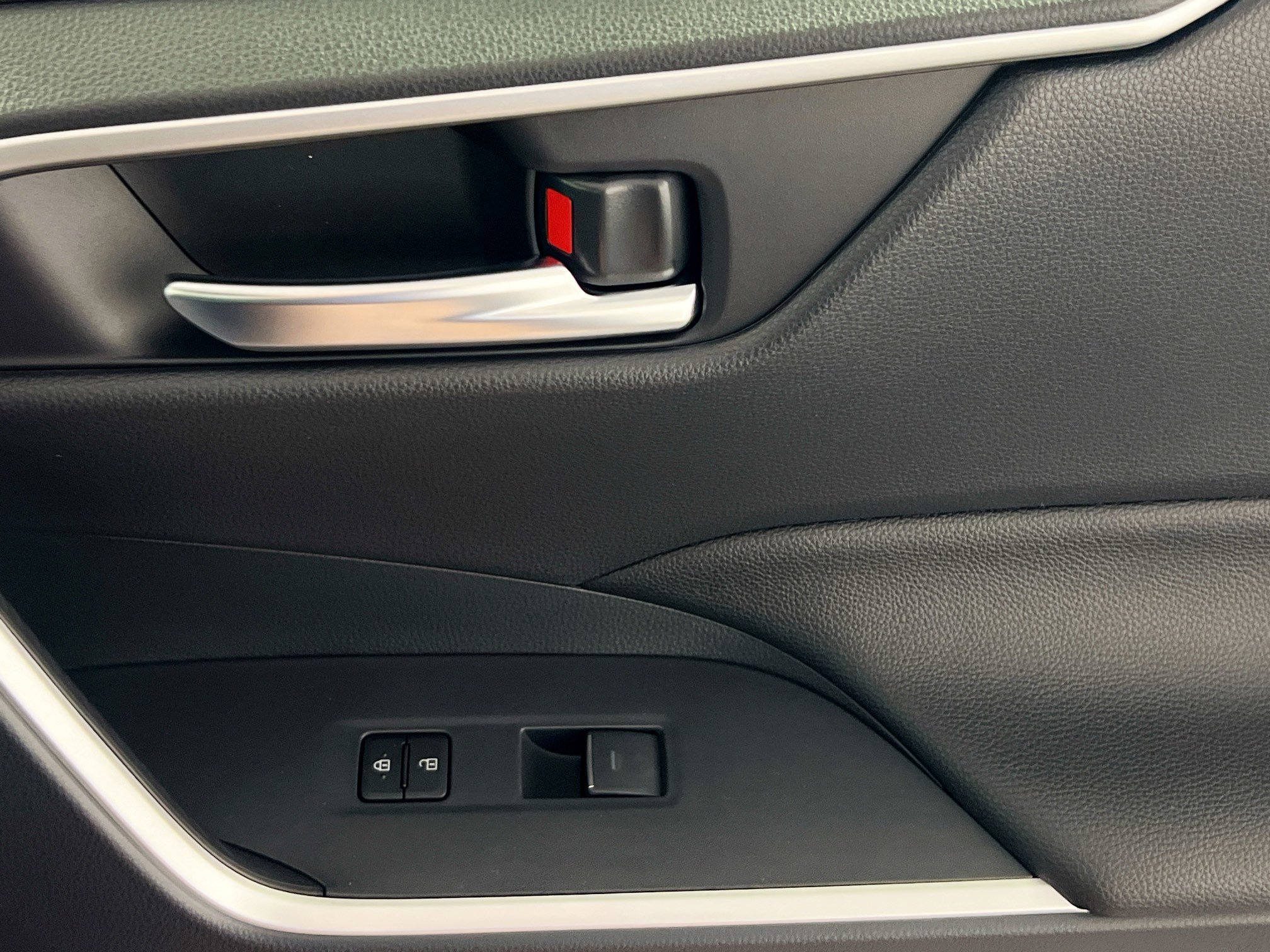 New 2025 Toyota RAV4 XLE image 32