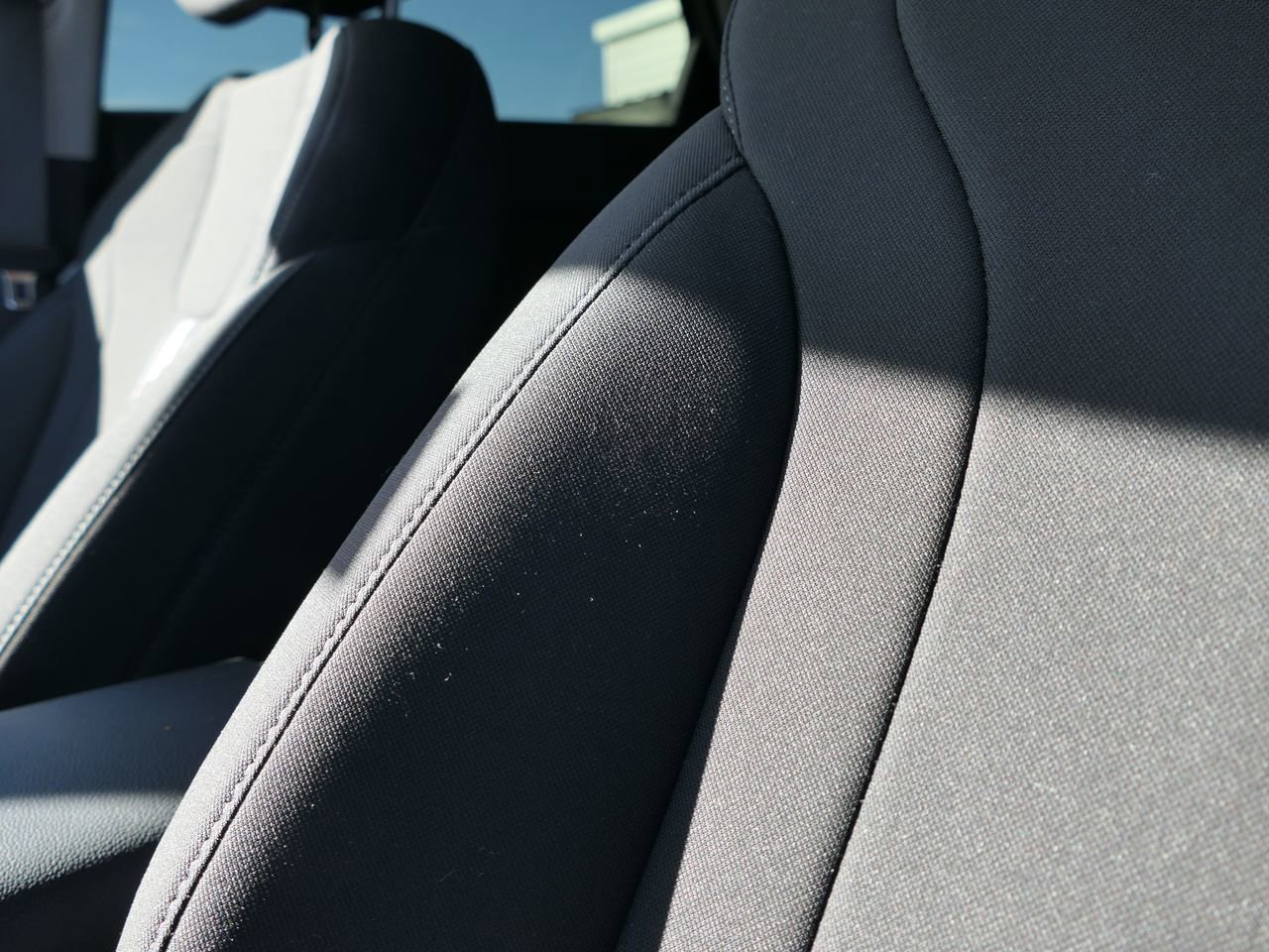 Used 2025 Hyundai Elantra Blue image 12