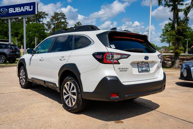 Certified 2025 Subaru Outback Premium AWD/4WD image 4