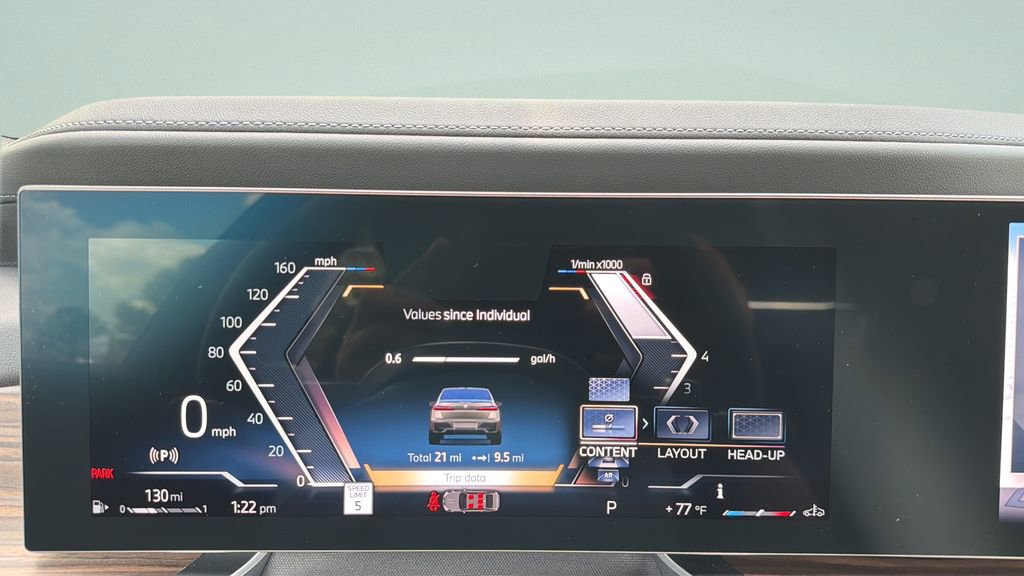 New 2026 BMW 760i xDrive w/ Premium Package image 14