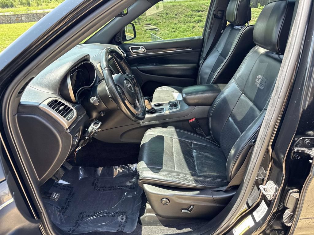 Used 2017 Jeep Grand Cherokee Overland AWD/4WD image 6