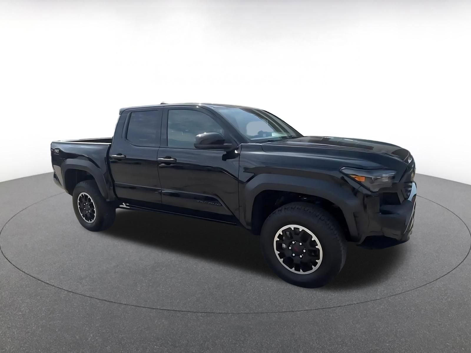 Used 2025 Toyota Tacoma TRD Off-Road image 2