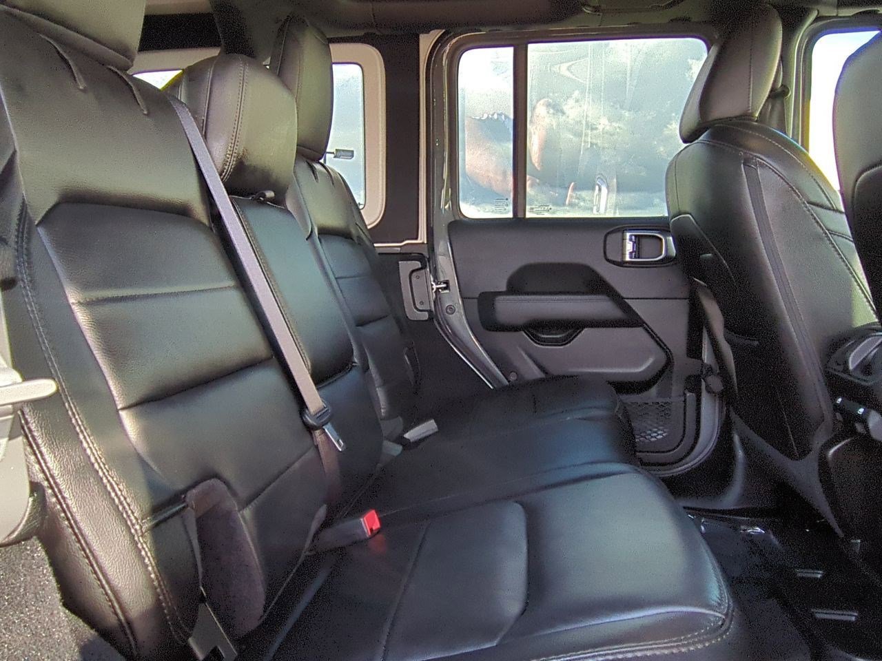 Used 2021 Jeep Wrangler Unlimited Sahara image 24