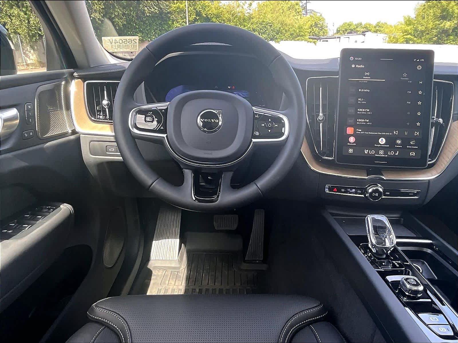 New 2026 Volvo XC60 T8 Ultra w/ Climate Package AWD/4WD image 15
