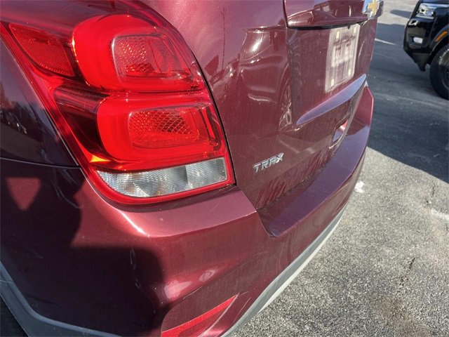 Used 2017 Chevrolet Trax LT w/ LT Convenience Package image 10