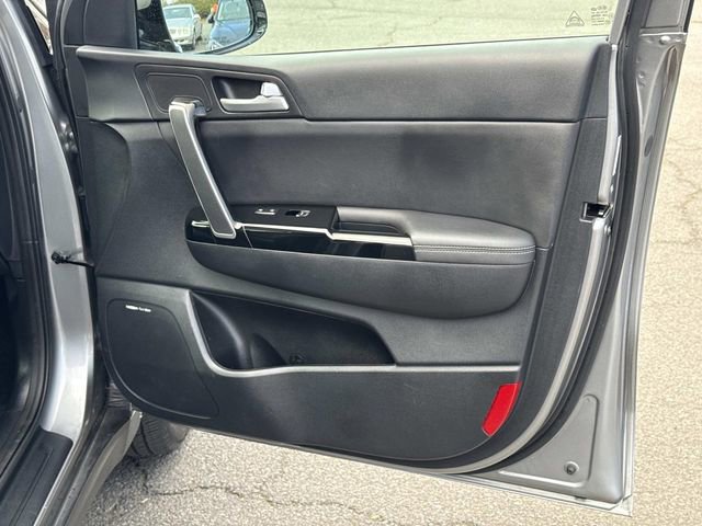 Used 2022 Kia Sportage EX w/ EX Technology Package image 8