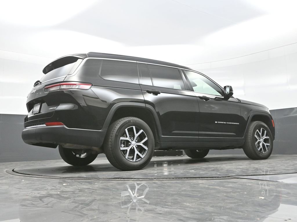 Used 2024 Jeep Grand Cherokee L Limited w/ Luxury Tech Group II image 24