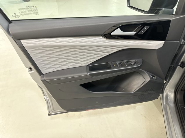 Certified 2024 Volkswagen Taos S image 17