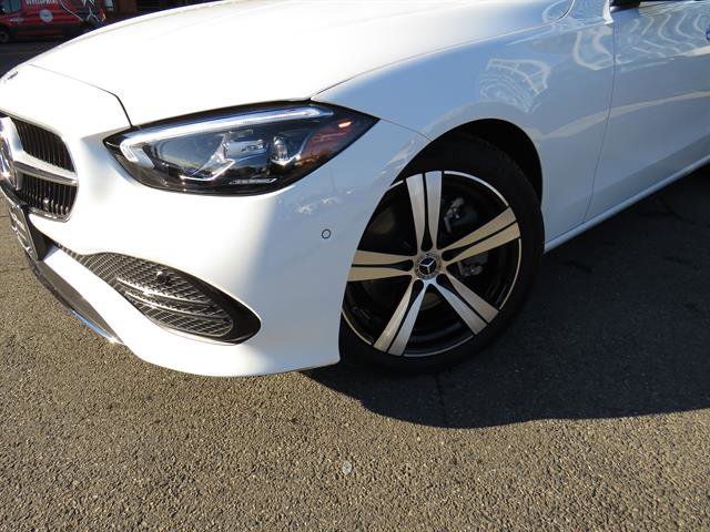 Used 2025 Mercedes-Benz C 300 4MATIC Sedan image 23