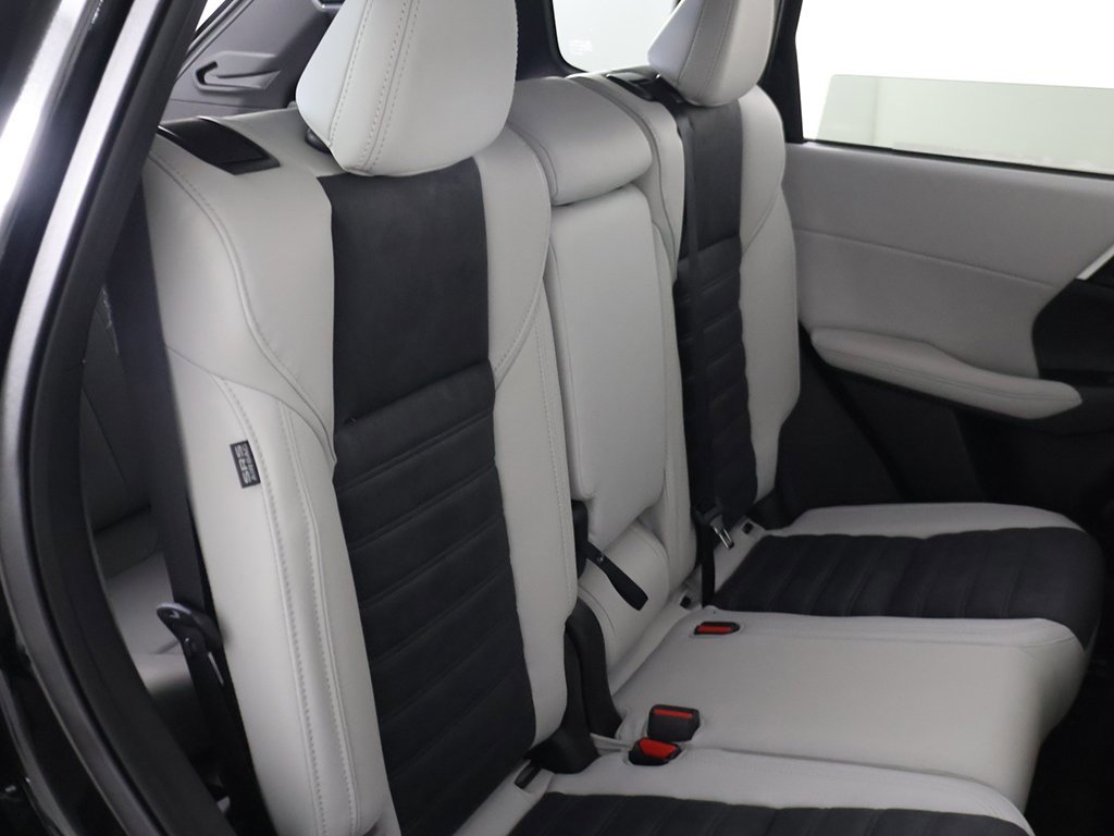 New 2026 Mitsubishi Outlander SE image 35