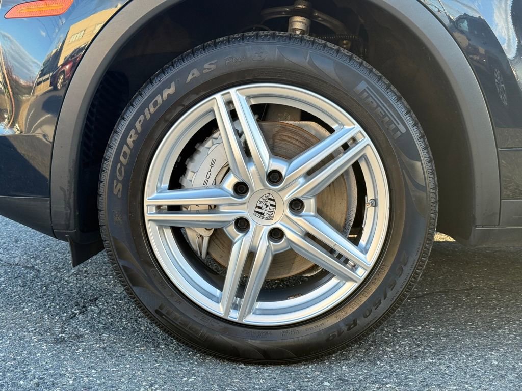 Used 2015 Porsche Cayenne S image 10