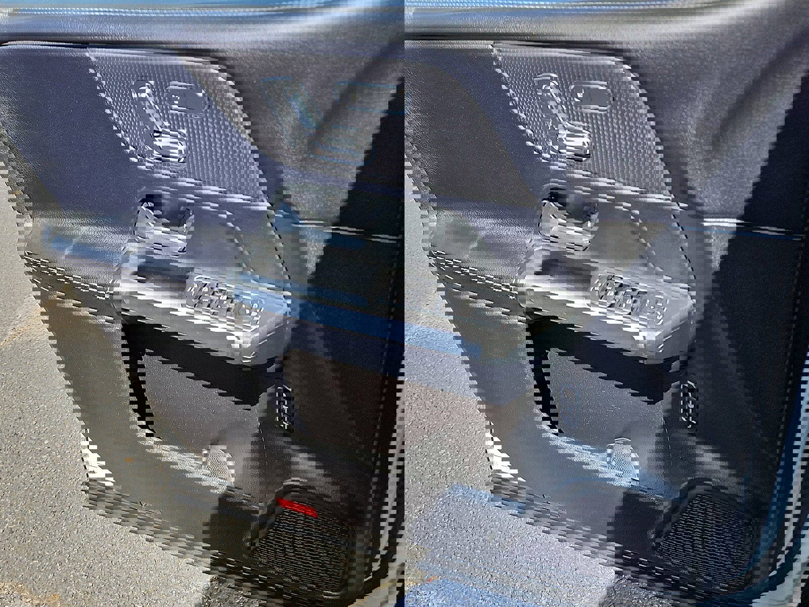 Used 2020 Mercedes-Benz GLB 250 4MATIC image 10