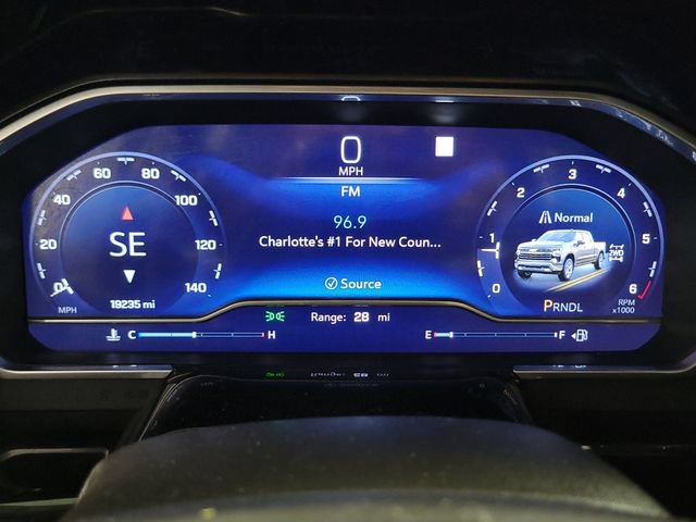 Used 2023 Chevrolet Silverado 1500 LT AWD/4WD image 19