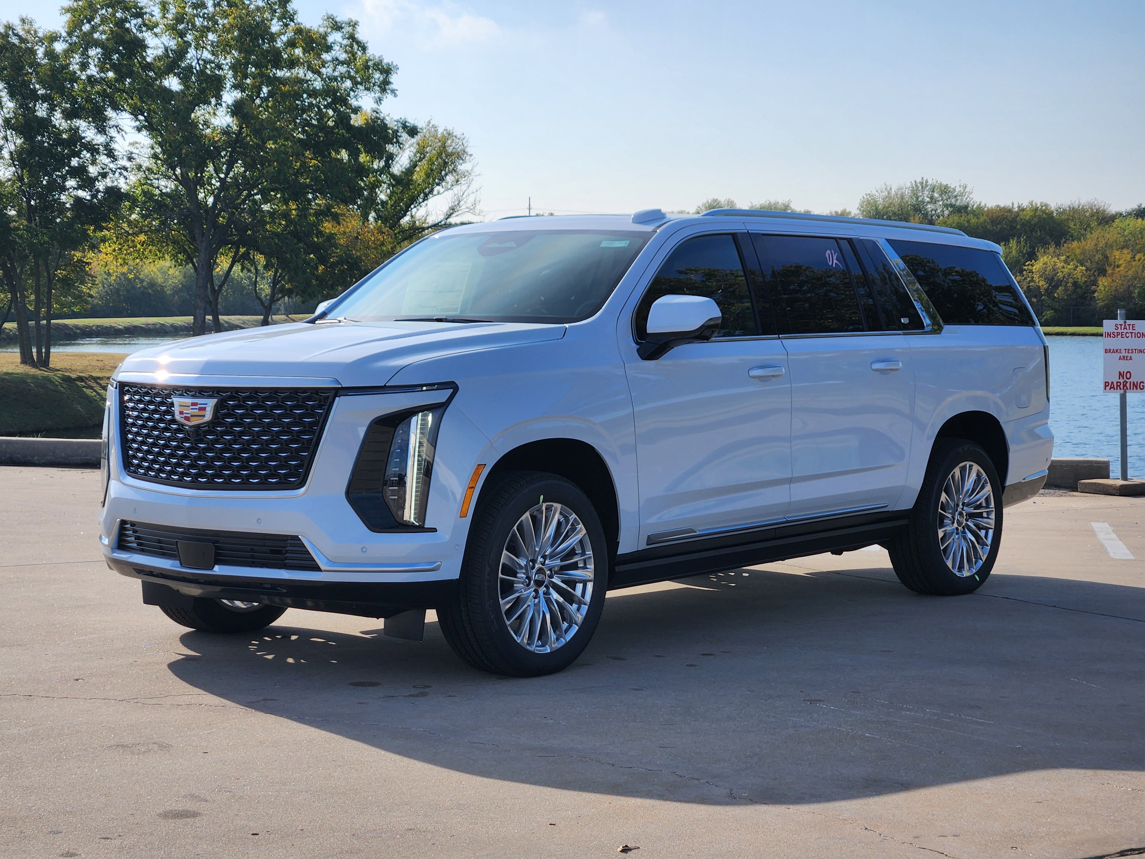 New 2026 Cadillac Escalade ESV Luxury w/ Touring Package image 2