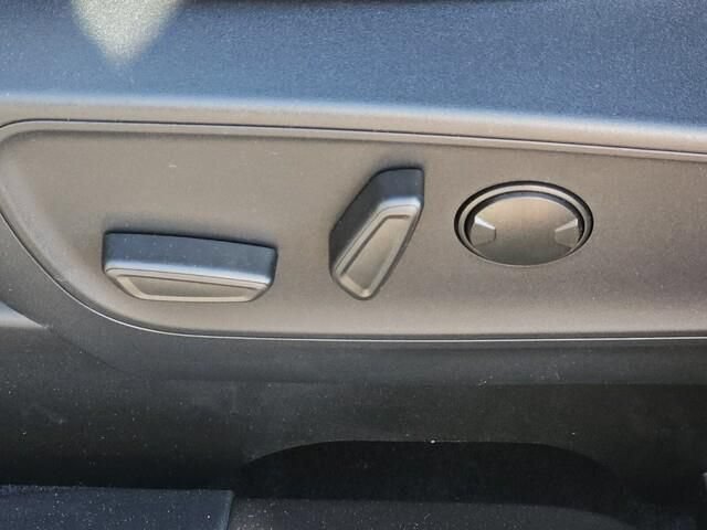New 2026 Ford Escape ST-Line w/ Tech Pack #1 FWD image 22